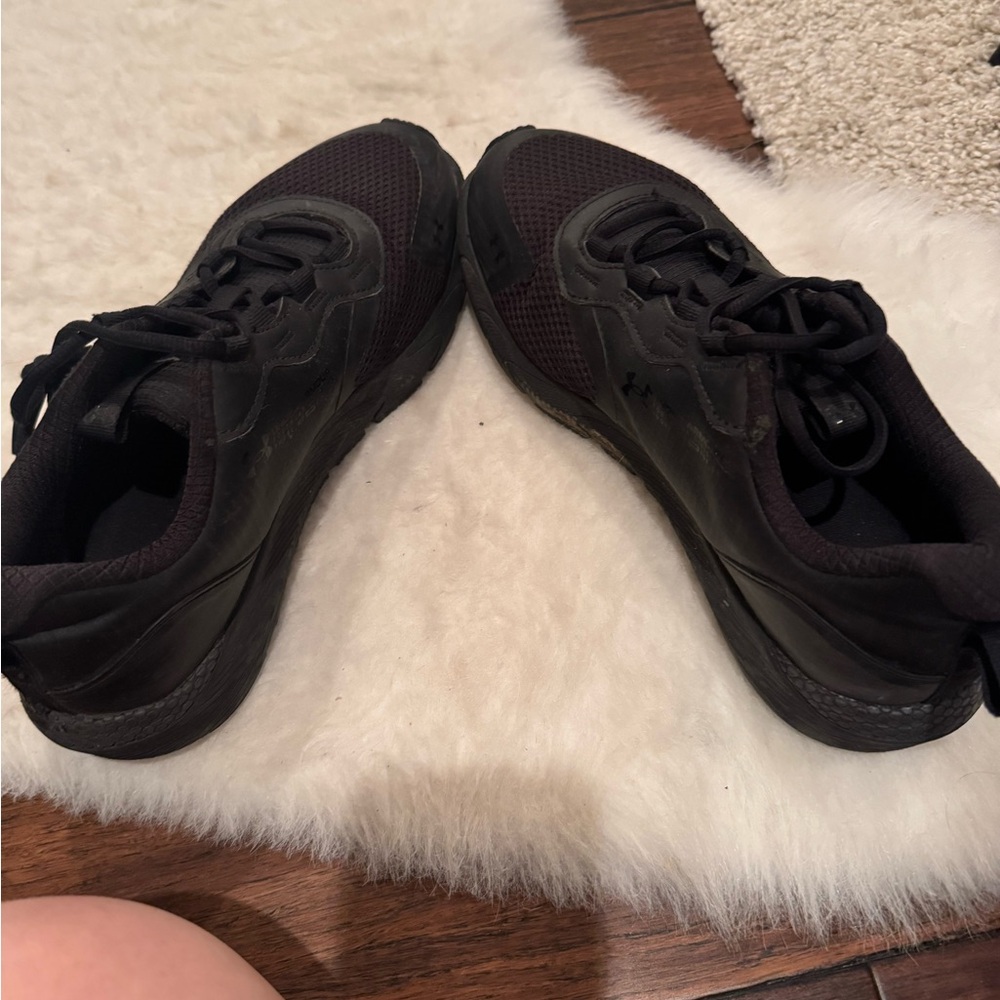 Men's Black Athletic Shoes-U/A - Picture 2 of 5